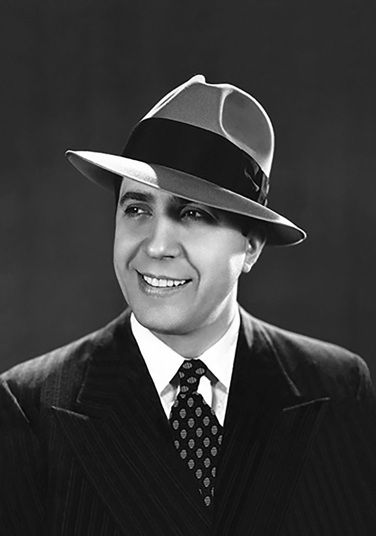 Homenaje a Carlos Gardel en el 90° Aniversario de su Fallecimiento