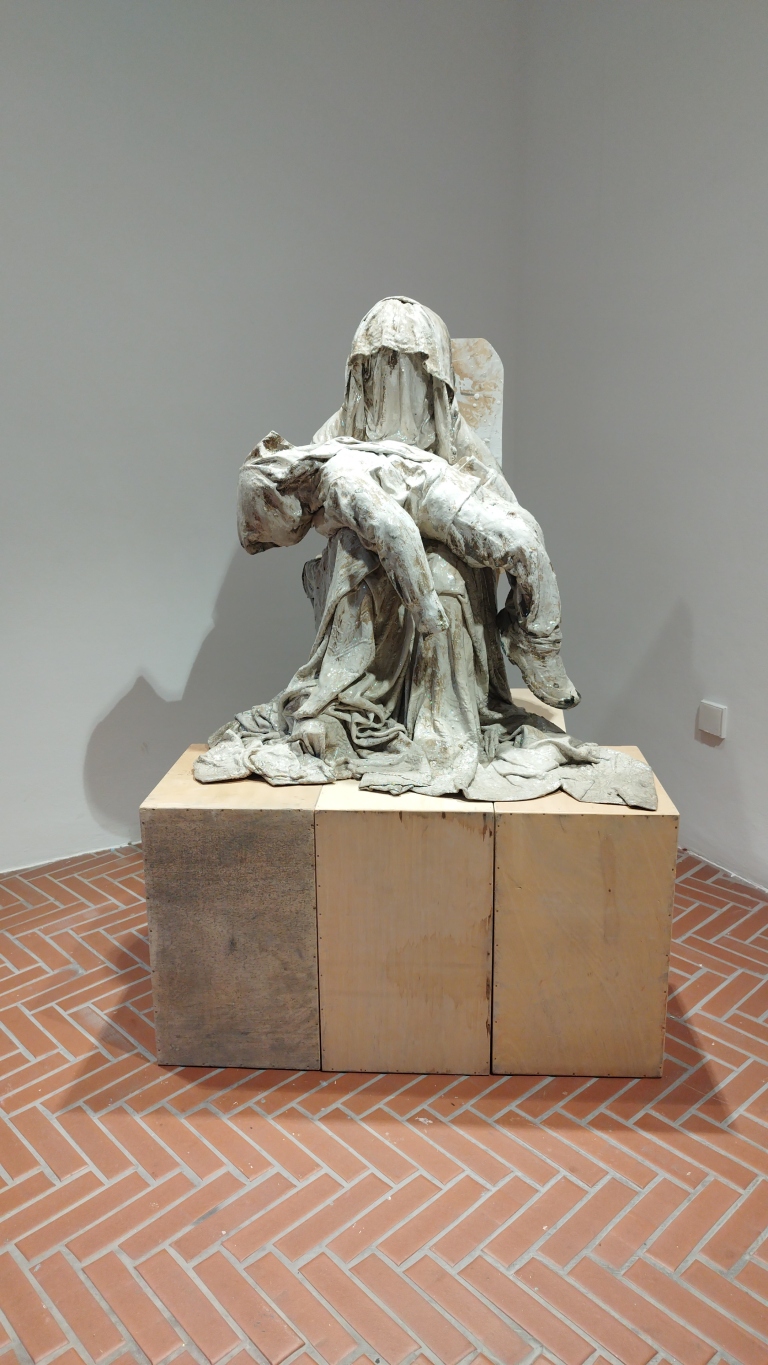 Nueva exposición: Jimena Lucas presenta «Infancia en Exilio» en El Vendrell.